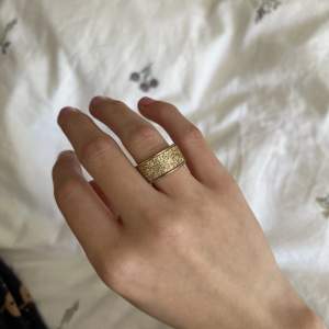 Super fin ring 💕 tryck gärna på köp nu😊💕