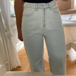 Breda Jeans - Jeans köpta från Shein som är nu slutsålda på hemsidan. Ganska bekväma på!