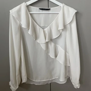 Vit blus - Fin dit blus❤️