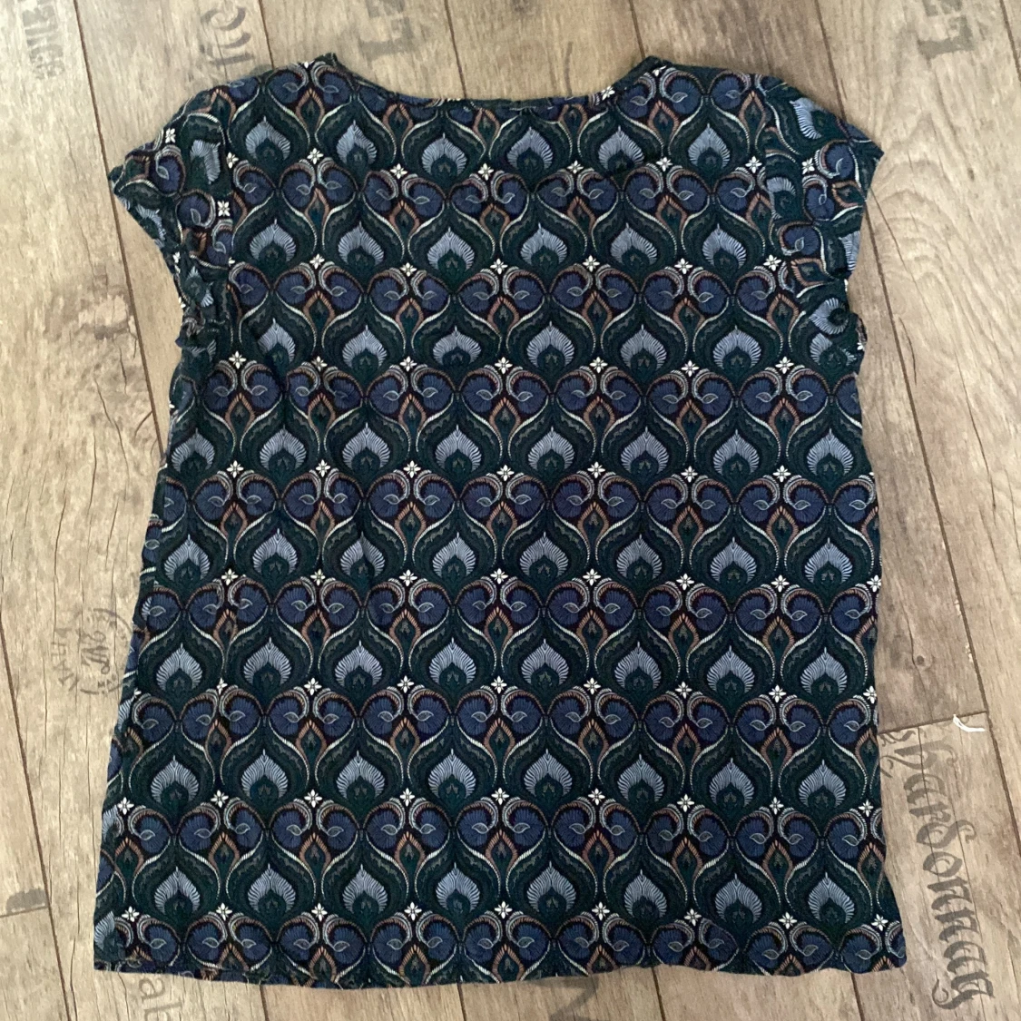 Mönstrad t-shirt  - 91