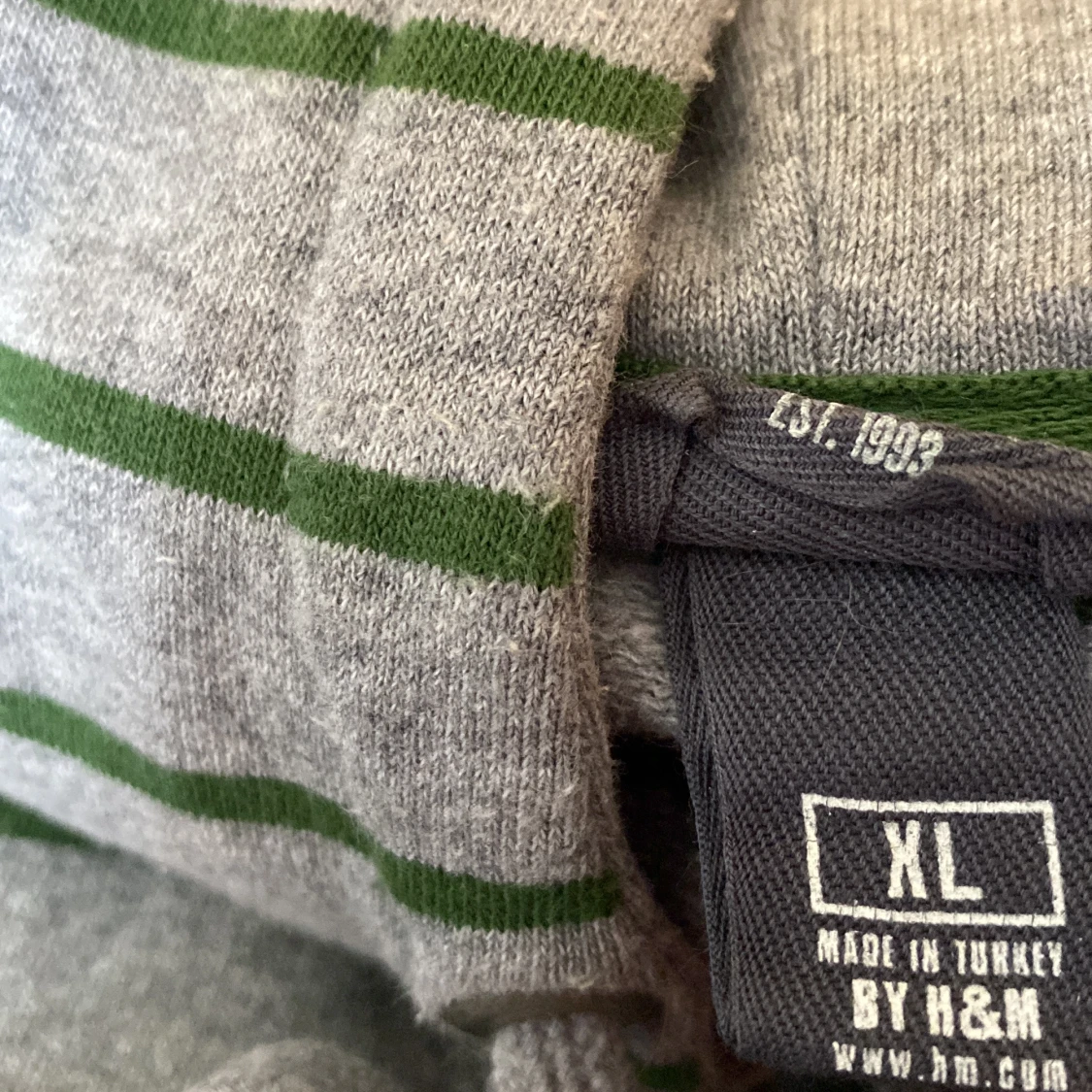 En randning tjocktröja med dragkedja  - 91