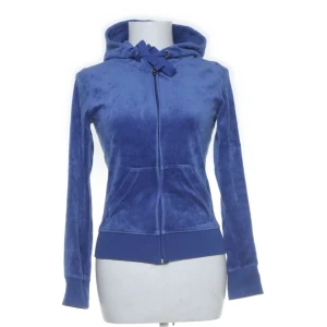 Mysig zip up tröja - Jättefin och mysig zip up hoodie från Hm Logg! Skriv vid frågor eller intresse🩷