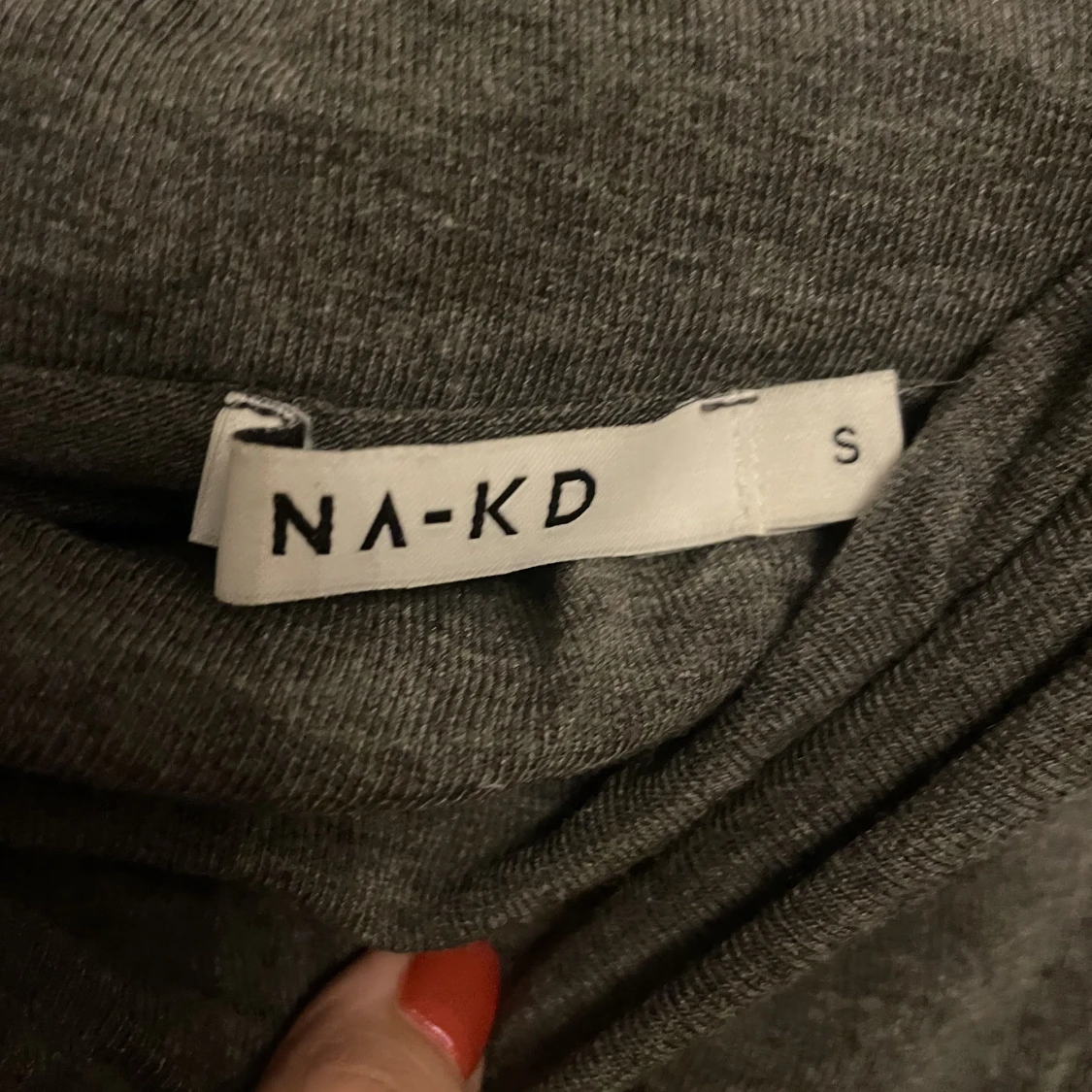 Off-shoulder tröja - 90