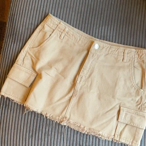 Jätte fin kjol från Gina 💕😃 - Säljer den för köpte fel storlek ☺️💕