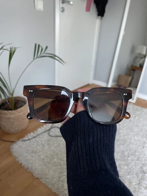 Chimi 04 - Säljer mina sjukt snygga solglasögon från chimi! I färgen ”Tortoise” och modellen 04😍dom är såå nice och är i bra skick🙌🏼