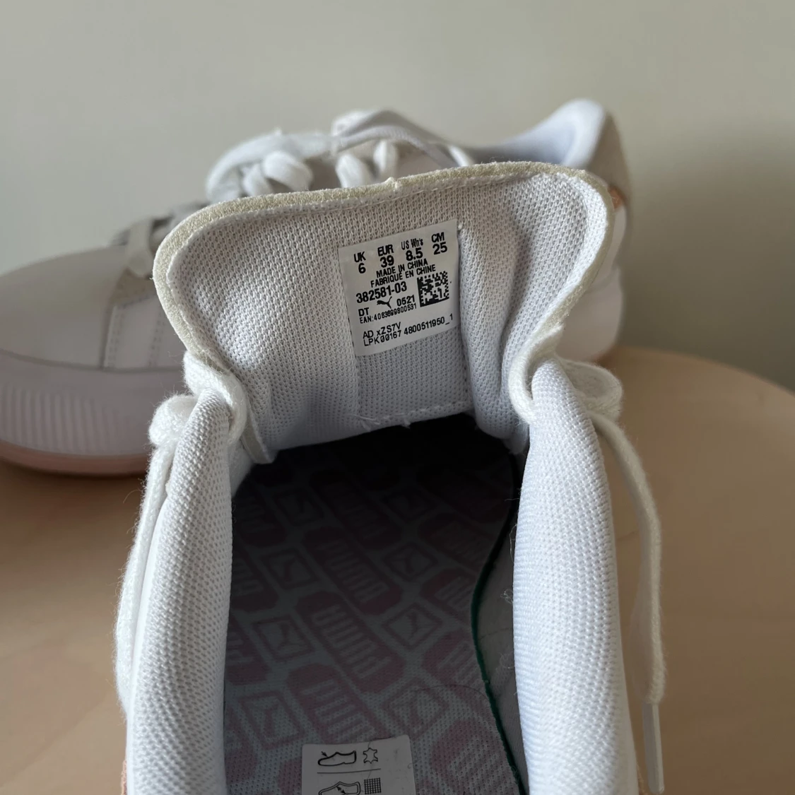 Vit/rosa Puma skor - 90