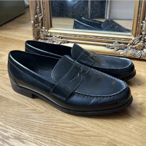 Loafers - Loafers köpta men för liten storlek så kan ej användas. 