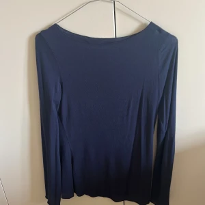 Intemisi tröja blå  - En jätte fin intimise tröja nästan aldrig använt❤️❤️super fin till sommar 