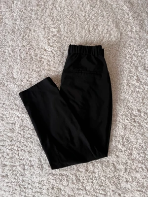 Kostymbyxor - Lindex, fint skick! Storlek 36😊