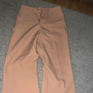 Kostymbyxor  - Använd 2 gånger 