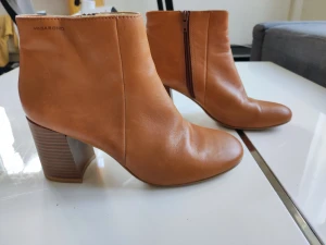 Stövlar vagabond  - Storlek: 39 Beskrivning: Superskön och stilren boots som är snygg från Vagabond!