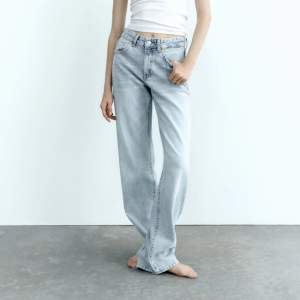Zara jeans i storlek 36, använda en gång 💙