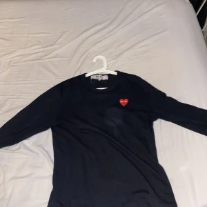 Commes des garçons tröja - CDG tröja storlek L