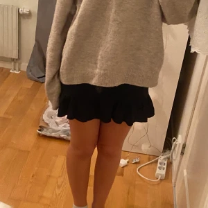 Gina tricot kjol - Kjol från ginatrcot, köpt för 2 år sedan men knappt använd.