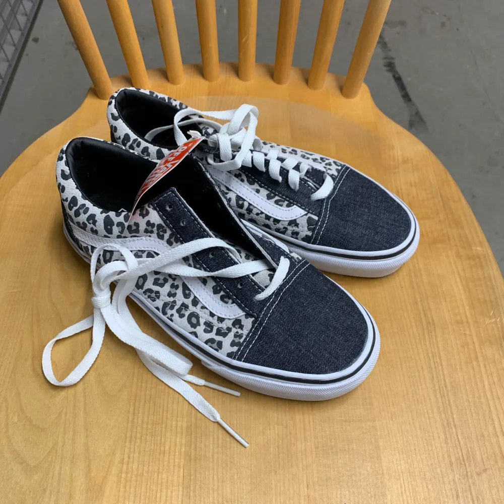 Vans Leopard Suede  Oanvända med låda US 6 / EU 38. Skor.