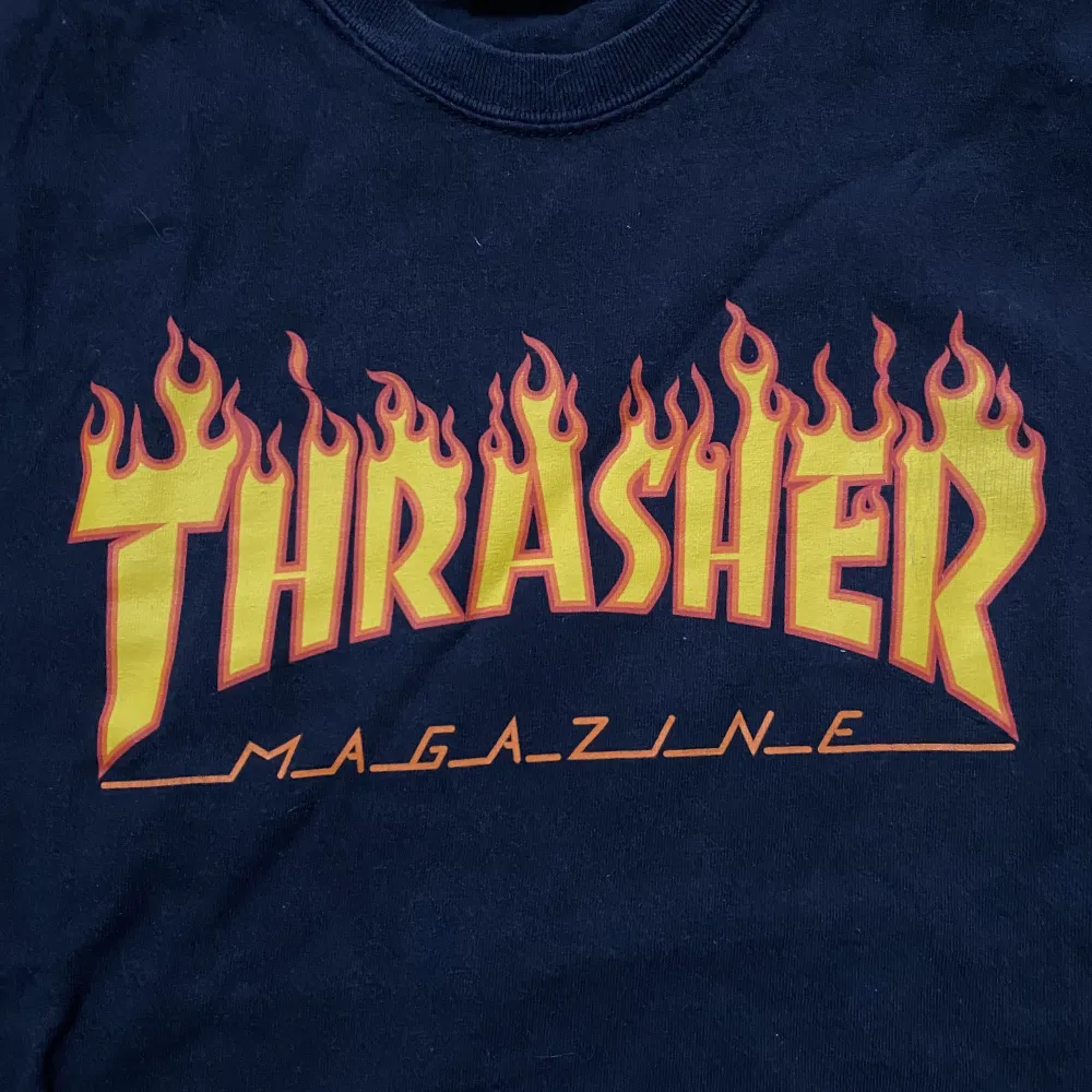 Tshirt från Thrasher, säljer då den inte kommer till användni g. T-shirts.