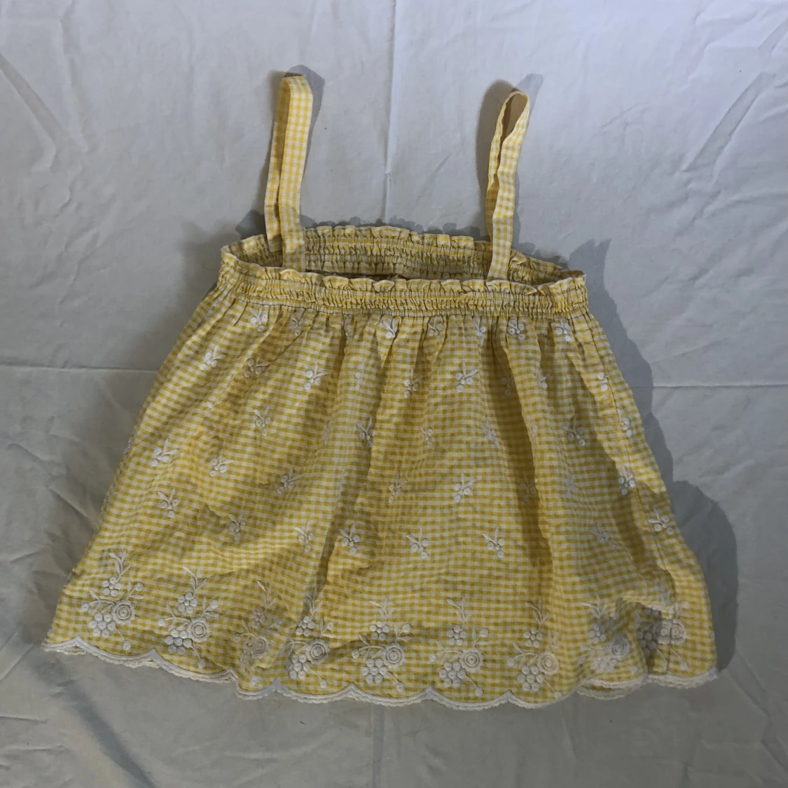 Gul gingham topp med broderi - 90