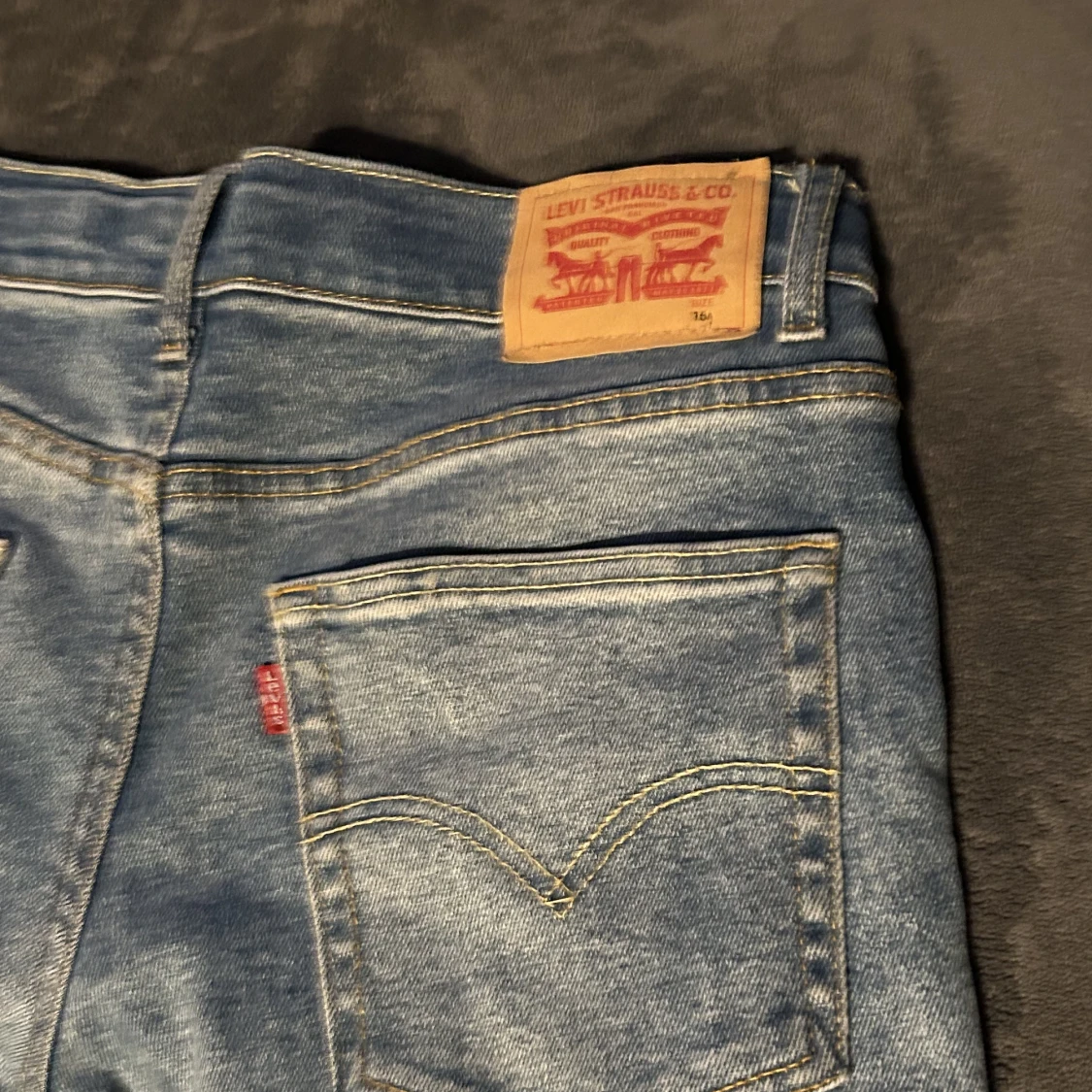 Levis jeans  - 90