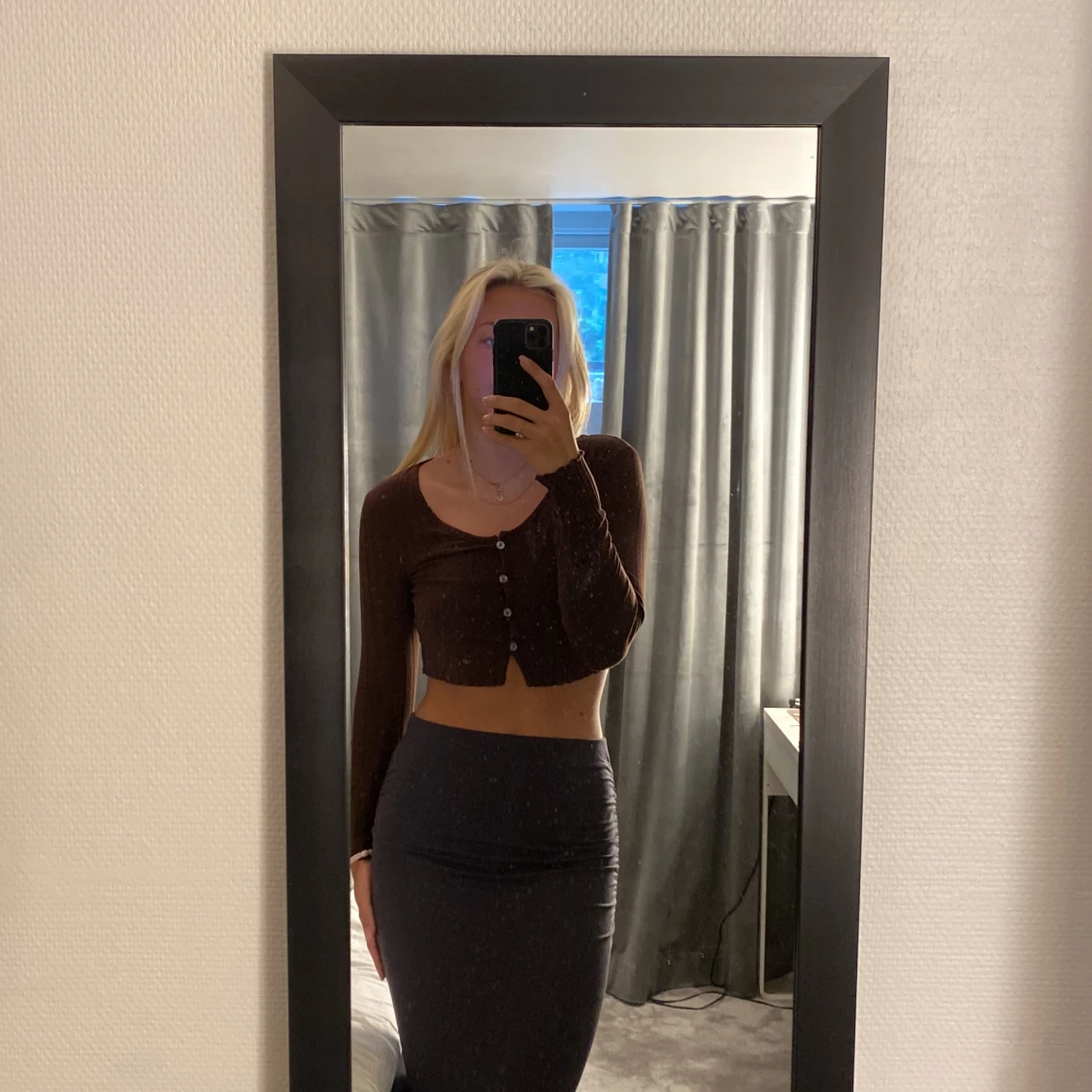 Kort brun topp  - 90