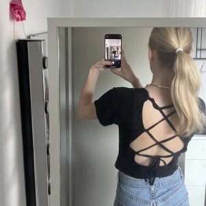 Topp med korsad rygg  - Så fin! 🩷 aldrig använd! 