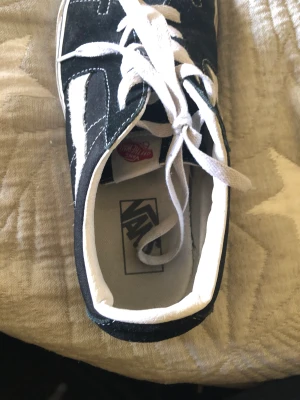 Vans - Ett par vans skor storlek 42  Max använda i en vecka  