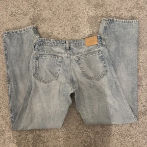 Weekday jeans - Säljer ett par jätte fina weekday arrow jeans då de inte kommer till användning 