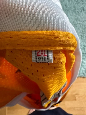 Smith basket linne - Sparsamt använd Bel Air basketlinnen med Will Smith namn på baksidan. XXL.