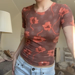 Blommor t-shirt - Storlek S, vintage ❤️