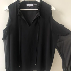 Calvin Klein blus strl M - Calvin Klein blus strl M Använd ett fåtal gånger