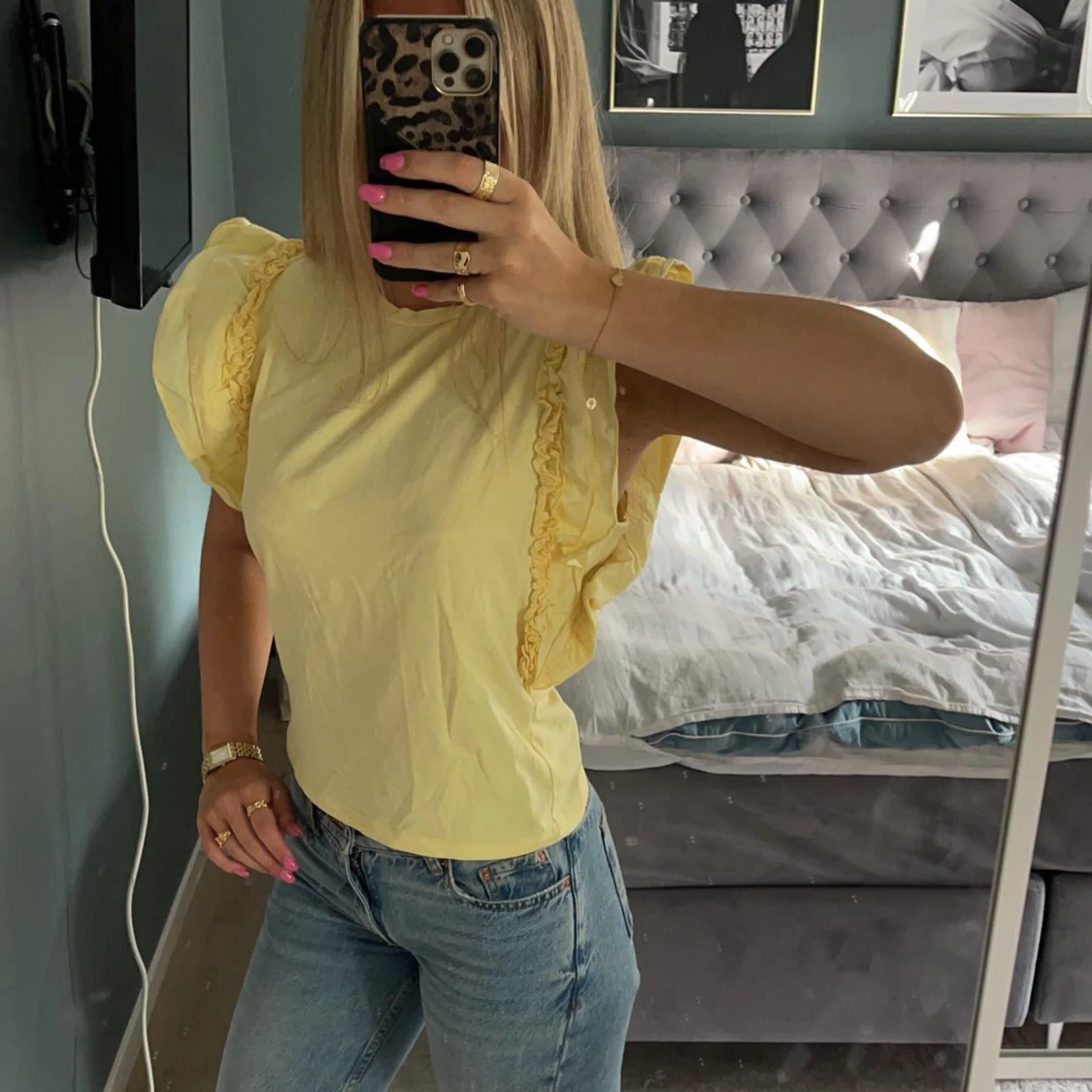 En både söt och skiiit snygg t-shirt!💛