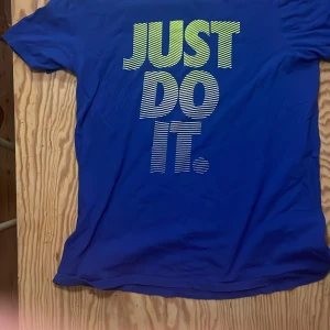 Just do it Nike t-shirt - Bra skick, large och nästan oanvänd.