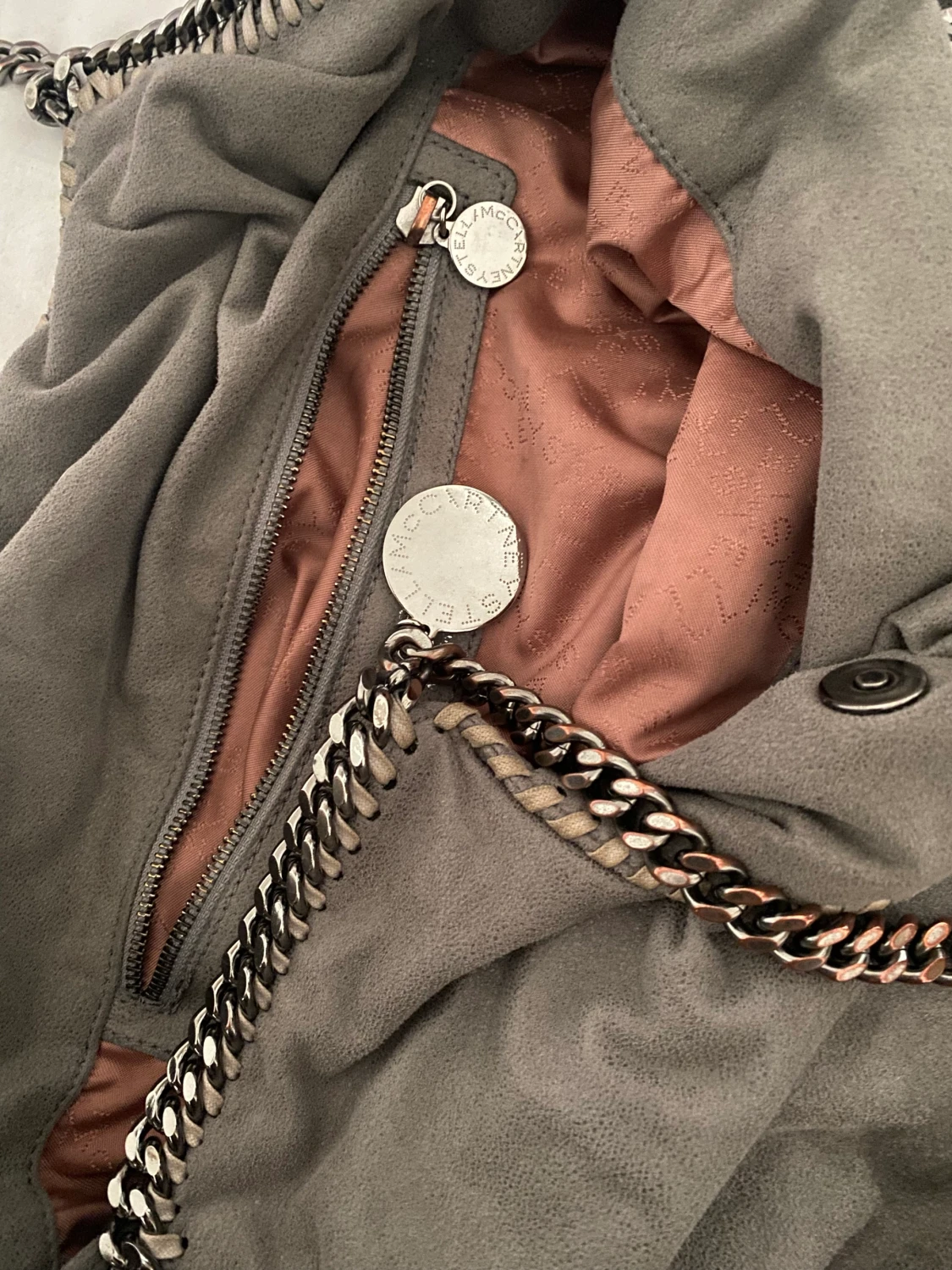 Stell McCarteny  - 90