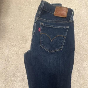Levis superskinny jeans  - bra skick, storlek 26 - passar någon med XXS-XS 