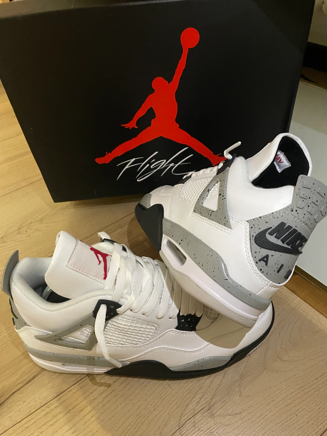 Air Jordan 4 Retro OG