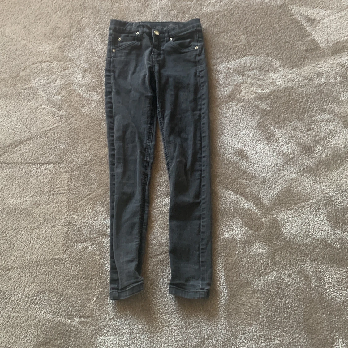 Svarta jeans