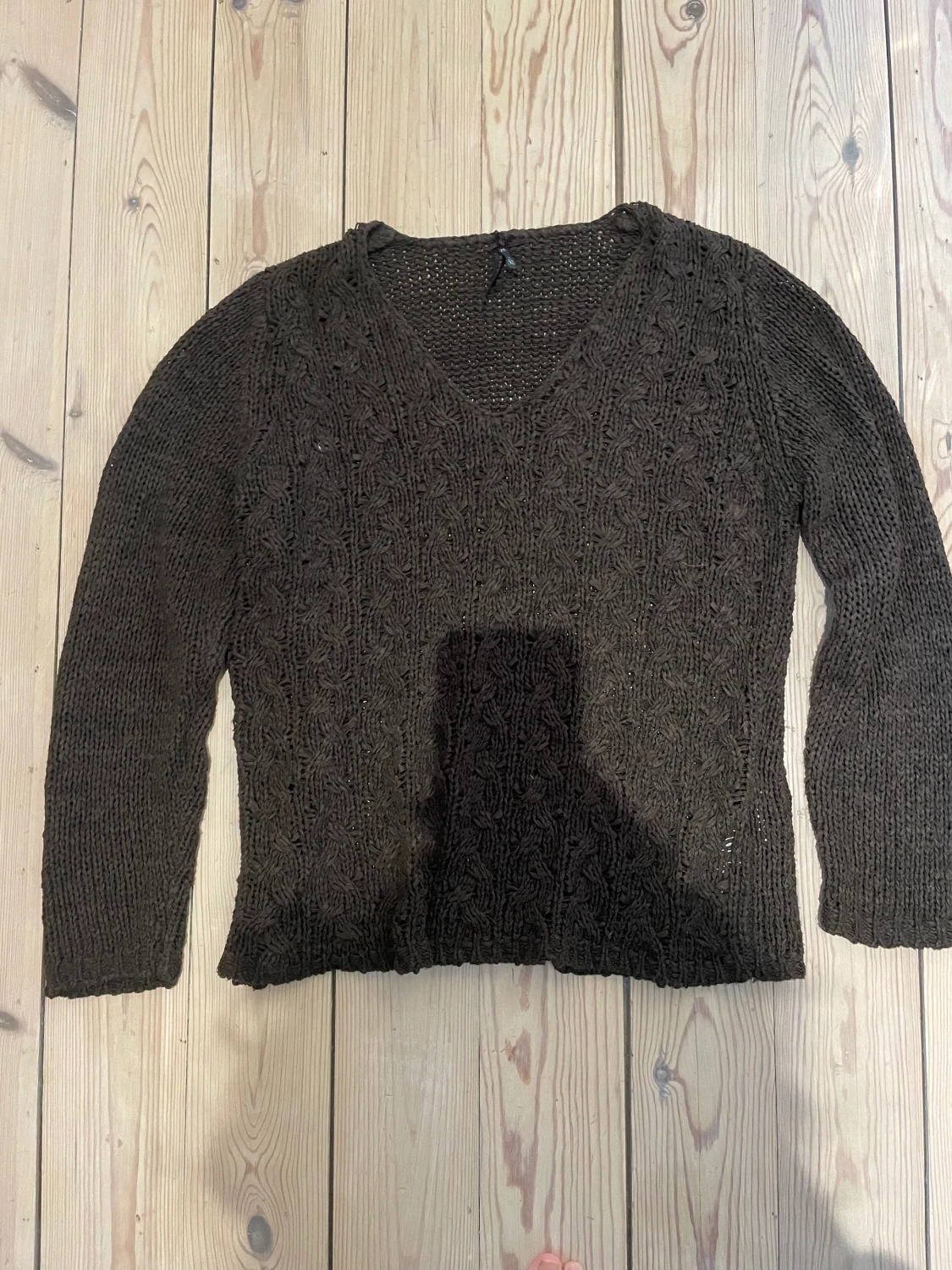 Brun stickad tröja  - 90