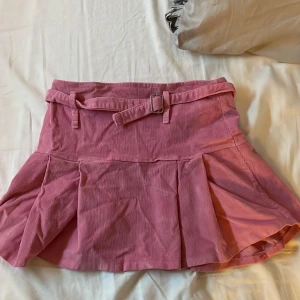 Rosa kjol - Säljer en rosa Manchesterkjol! 