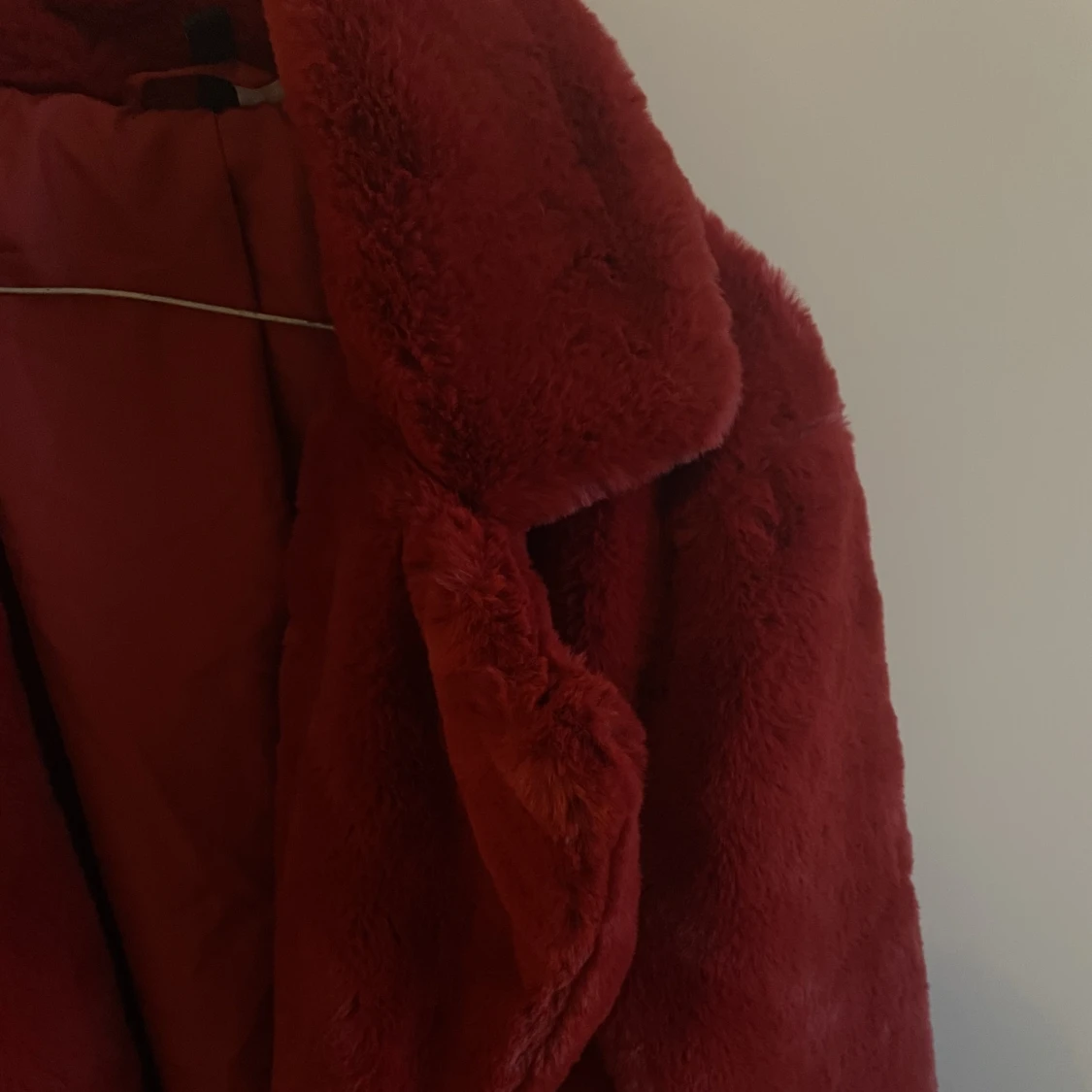 Röd fejkpäls jacka ❤️ - 90