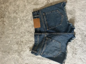 Zara shorts - Jeans shorts. Storlek 24/S. 