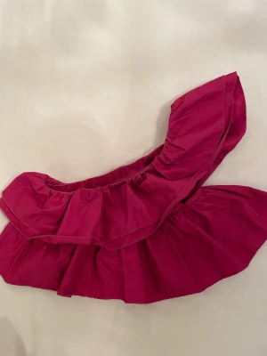 Fest topp  - Säljer denna unika snygga fest topp för att den ej passar längre 