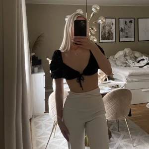 Svart topp - Får inte användning för längre, fint skick