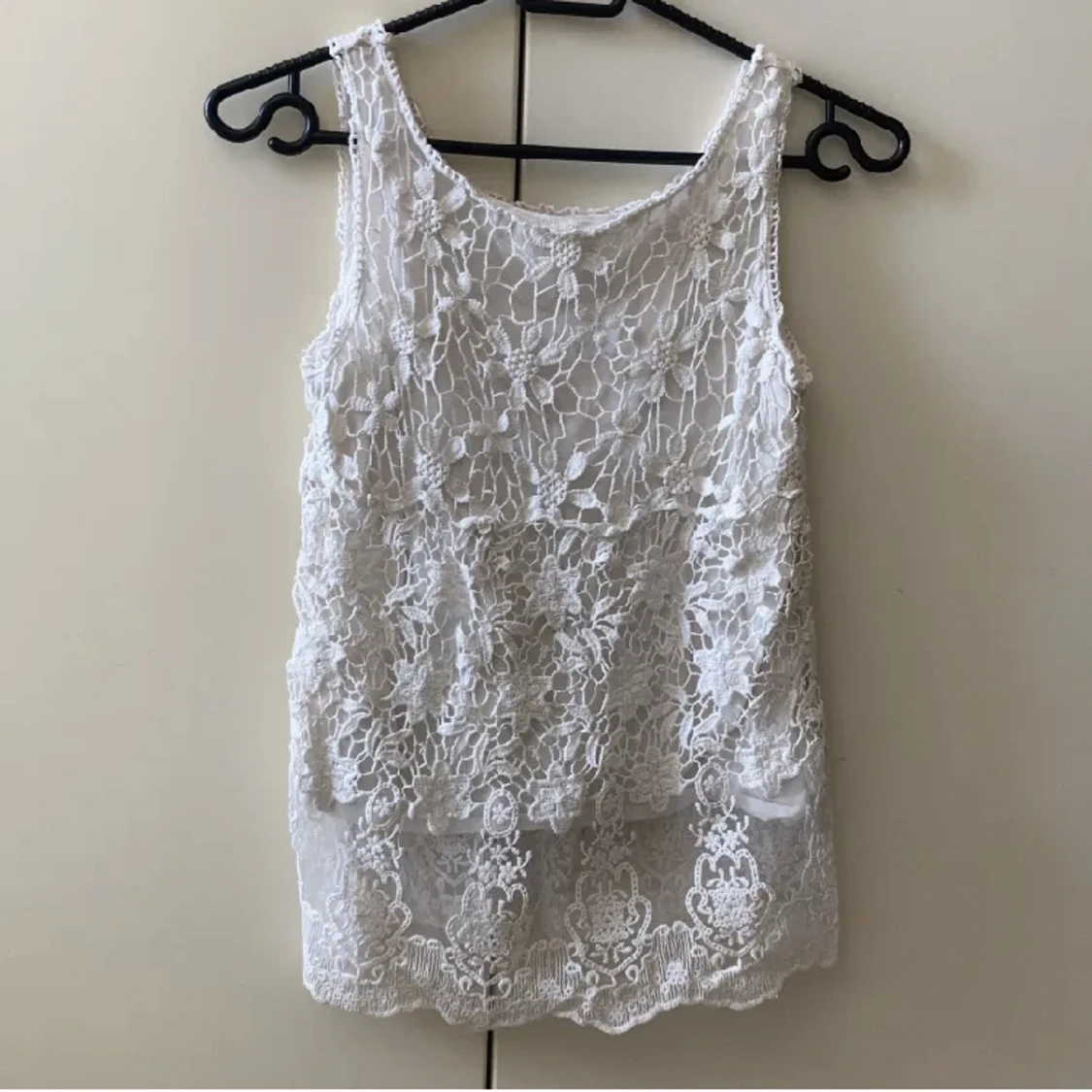 Sött vitt spets linne med mesh  - 90