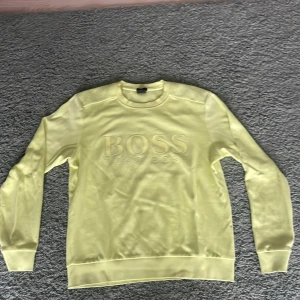 Hugo boss sweater - Fet hugoboss tjocktröja säljes i mycket bra skick!