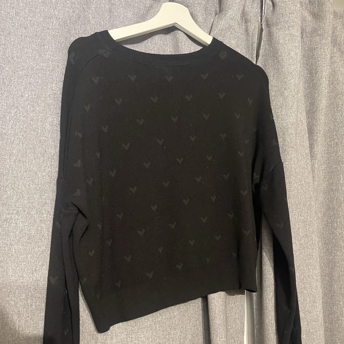 Stickad tröja med hjärtan  - 90