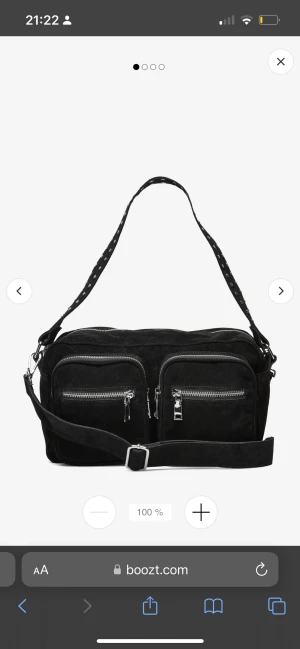 Noella väska  - Säljer denna jätte snygga noella väskan då den tyvärr inte används längre💗den är i bra skick😘har tyvärr inte de långa bandet kvar💕