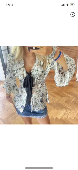 Blus - Jättesnygg blus💘💘