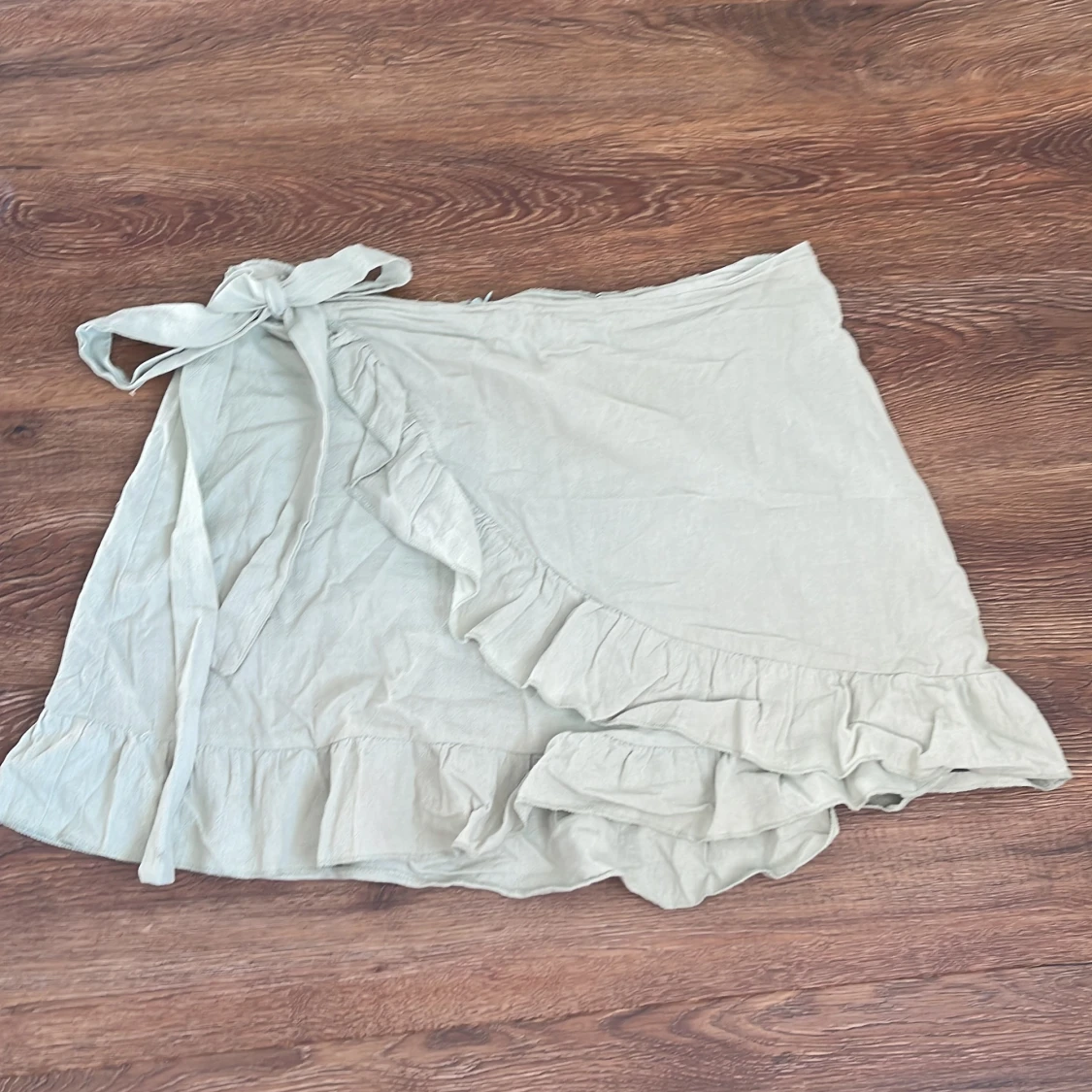 Ljus grön linne kjol