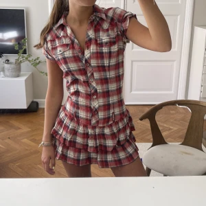 Cool klänning - Säljer denna super snygga klänning😍🫣