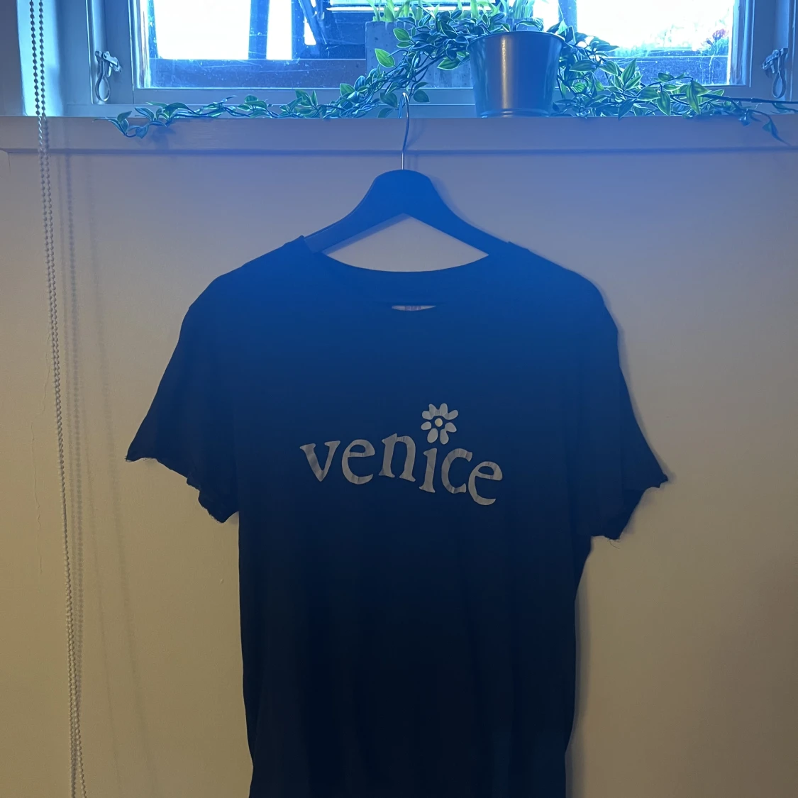 Erl venice beach tee