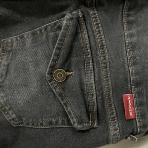 Hm low waist  - Säljer dessa då jag har för många av alla dessa jeansen från hm. Säljer även ett par likadana i blå.  Dessa är i storlek 36 och dom blå storlek 38. Köp ett par för 120 och 2 par för 200:) 